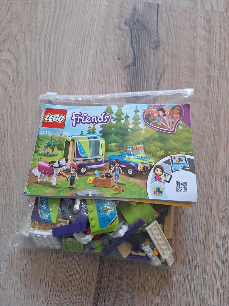 Lego Friends Mia's paardentrailer 41371, Ophalen of Verzenden, Zo goed als nieuw