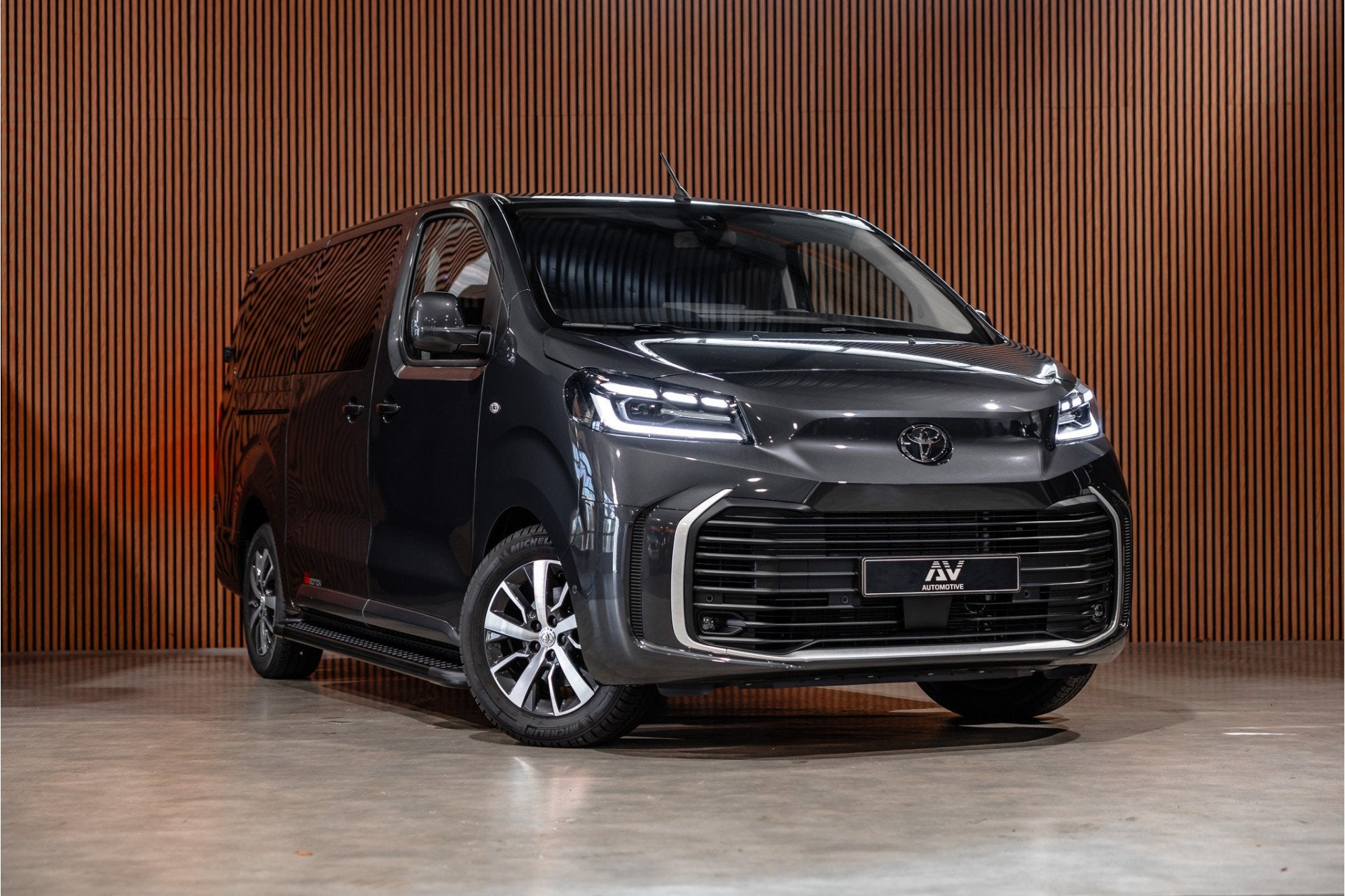 Toyota ProAce Worker 2.0 D-4D Professional DC L3H1 XL | LED, Auto's, Stof, 4 cilinders, Origineel Nederlands, Bedrijf