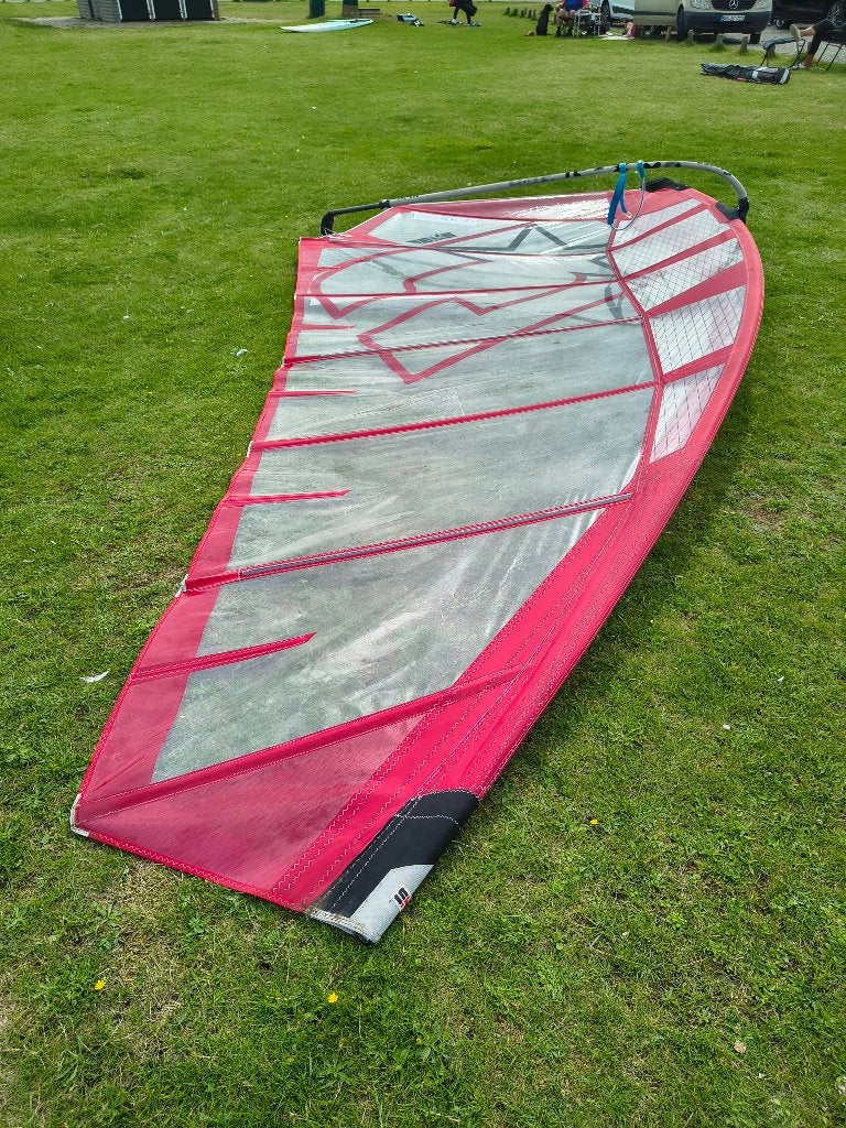 Challenger Aero 9.0 met 100% mast, Watersport en Boten, Met mast, Gebruikt, 8 m² of meer, Zeil