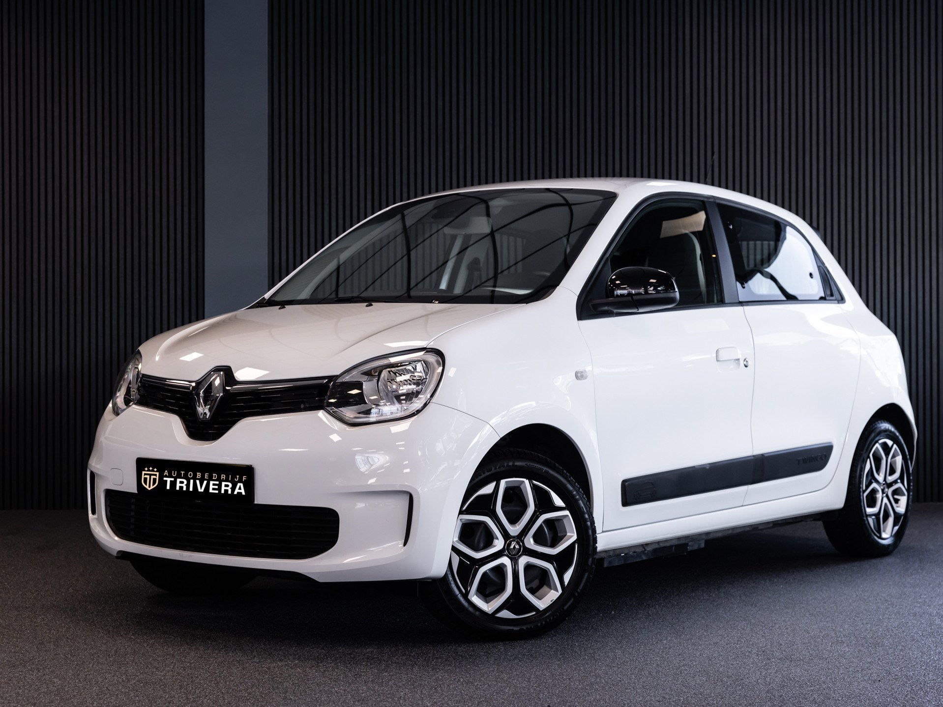 Renault Twingo Z.E. R80 E-Tech Equilibre 22 kWh l SoH 96% l, Automaat, Gebruikt, 4 stoelen, Leder en Stof