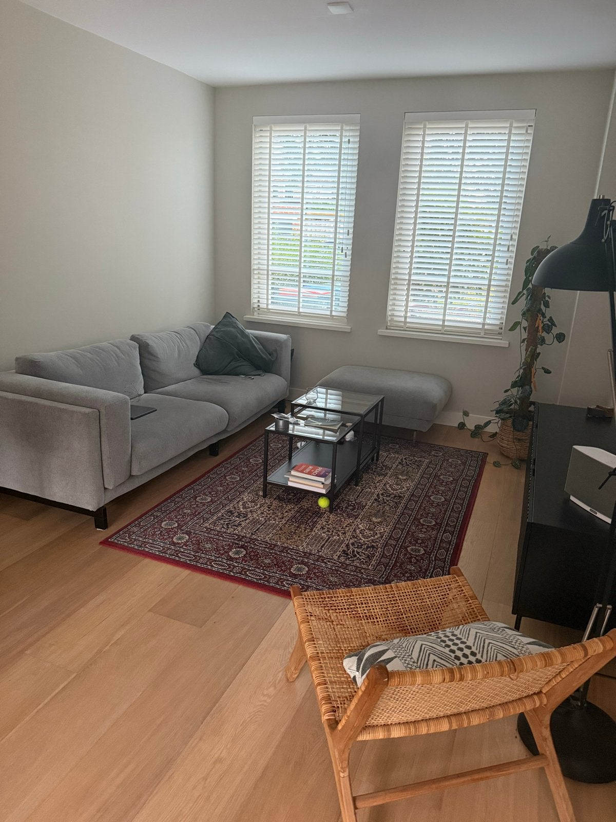 GRATIS - IKEA VITTSJÖ Salontafel, zwartbruin/glas, Ophalen, Gebruikt, 100 tot 150 cm, 50 tot 100 cm