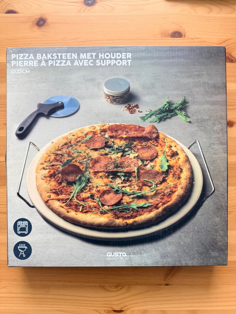 Gusto Pizzasteen met houder Ø33cm - Nieuw in doos, Ophalen of Verzenden, Nieuw