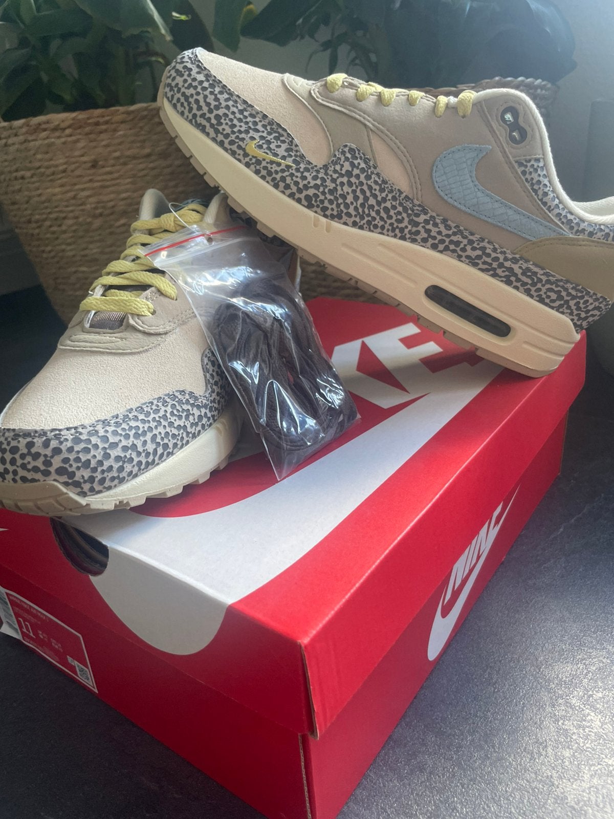 Nike Air Max 1 Safari Cobblestone! Nieuw! Maat 43! OG!, Kleding | Heren, Schoenen, Overige kleuren, Nieuw, Ophalen of Verzenden