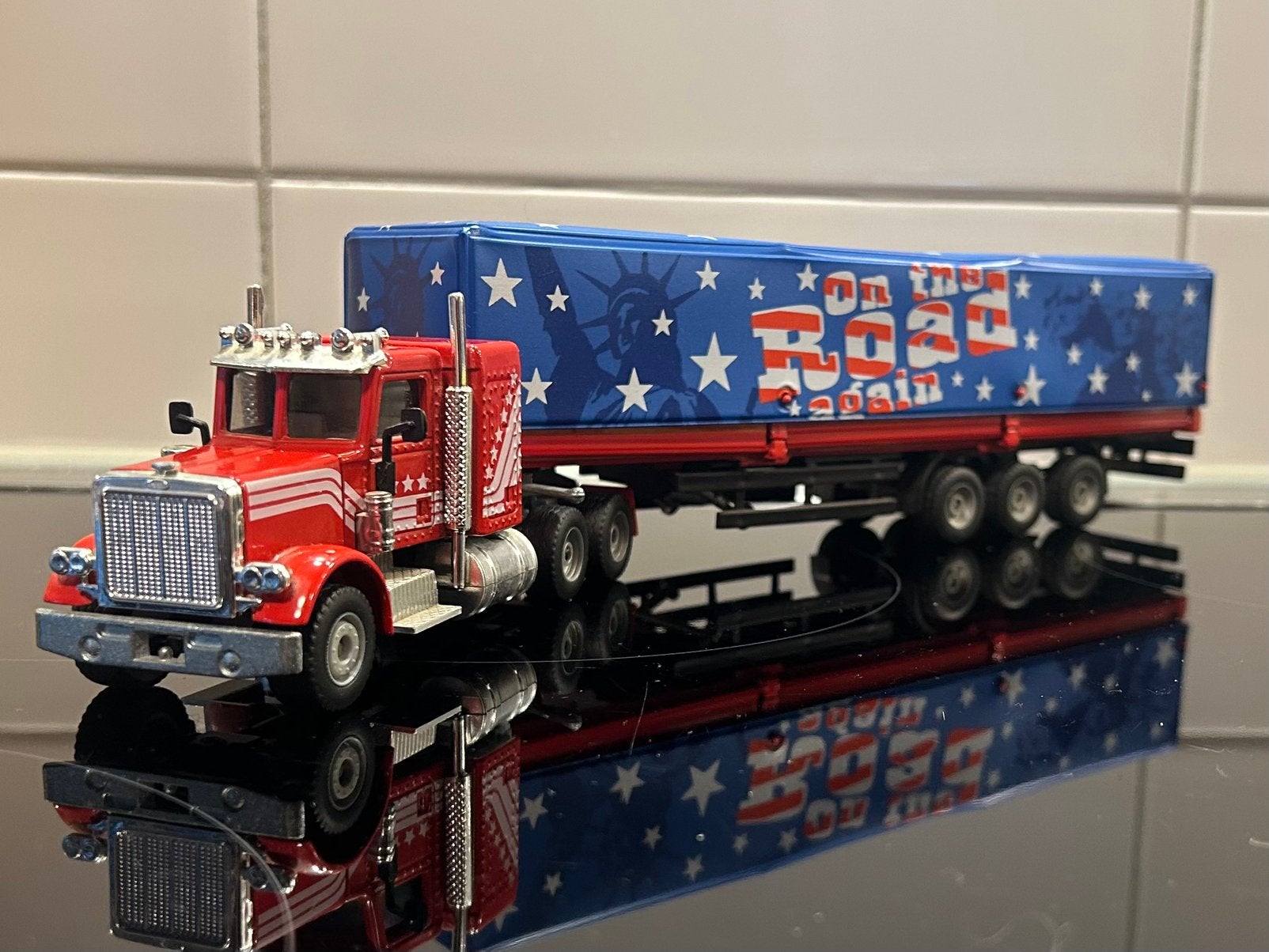 Siku Peterbilt On the road again 1:55, Verzenden, Zo goed als nieuw, Bus of Vrachtwagen