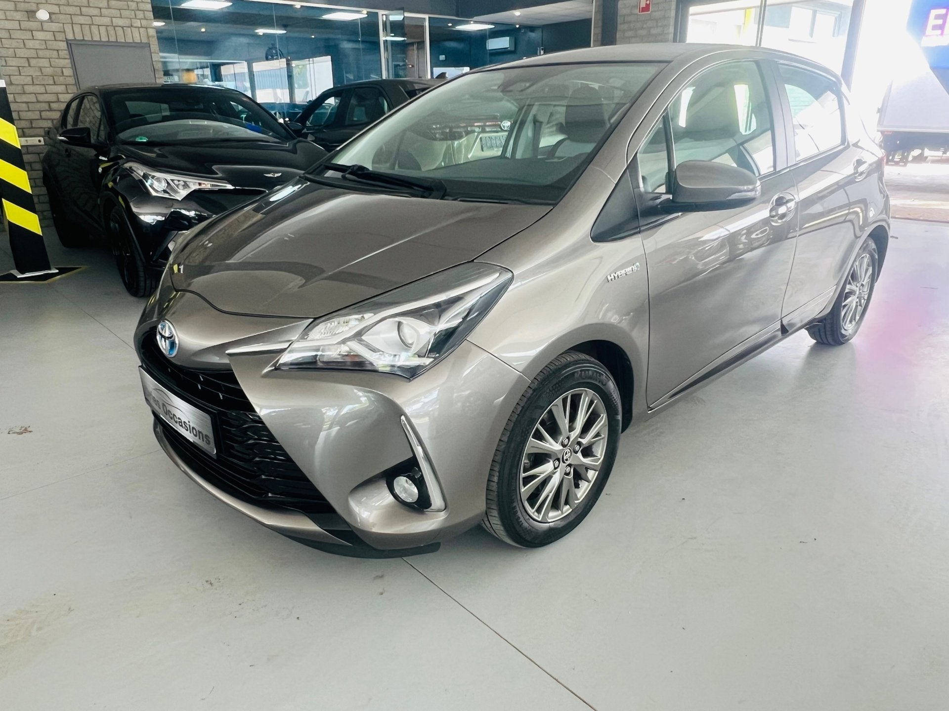 Toyota Yaris 1.5 Hybrid Dynamic, Auto's, 1497 cc, Gebruikt, 4 cilinders, Origineel Nederlands