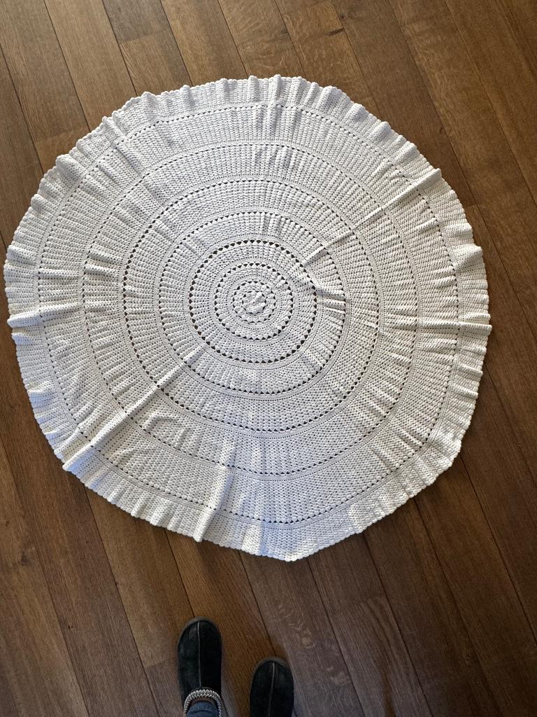 Vintage rond gehaakt kleed / tafellaken, Ophalen, Zo goed als nieuw, Rond, Binnen