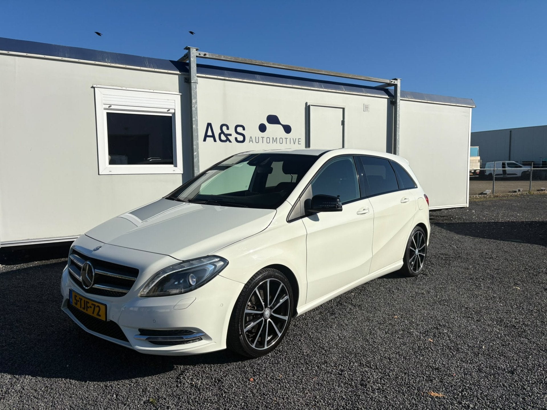 Mercedes-Benz B-Klasse 180 Ambition | Automaat | Cruise | Ai, 1325 kg, Gebruikt, 4 cilinders, Leder en Stof