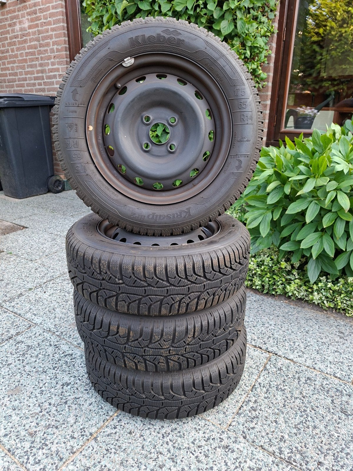 Winterwielen set Mazda 2 bouwjaar 2018, Auto-onderdelen, Banden en Velgen, 14 inch, Gebruikt, 175 mm, Banden en Velgen