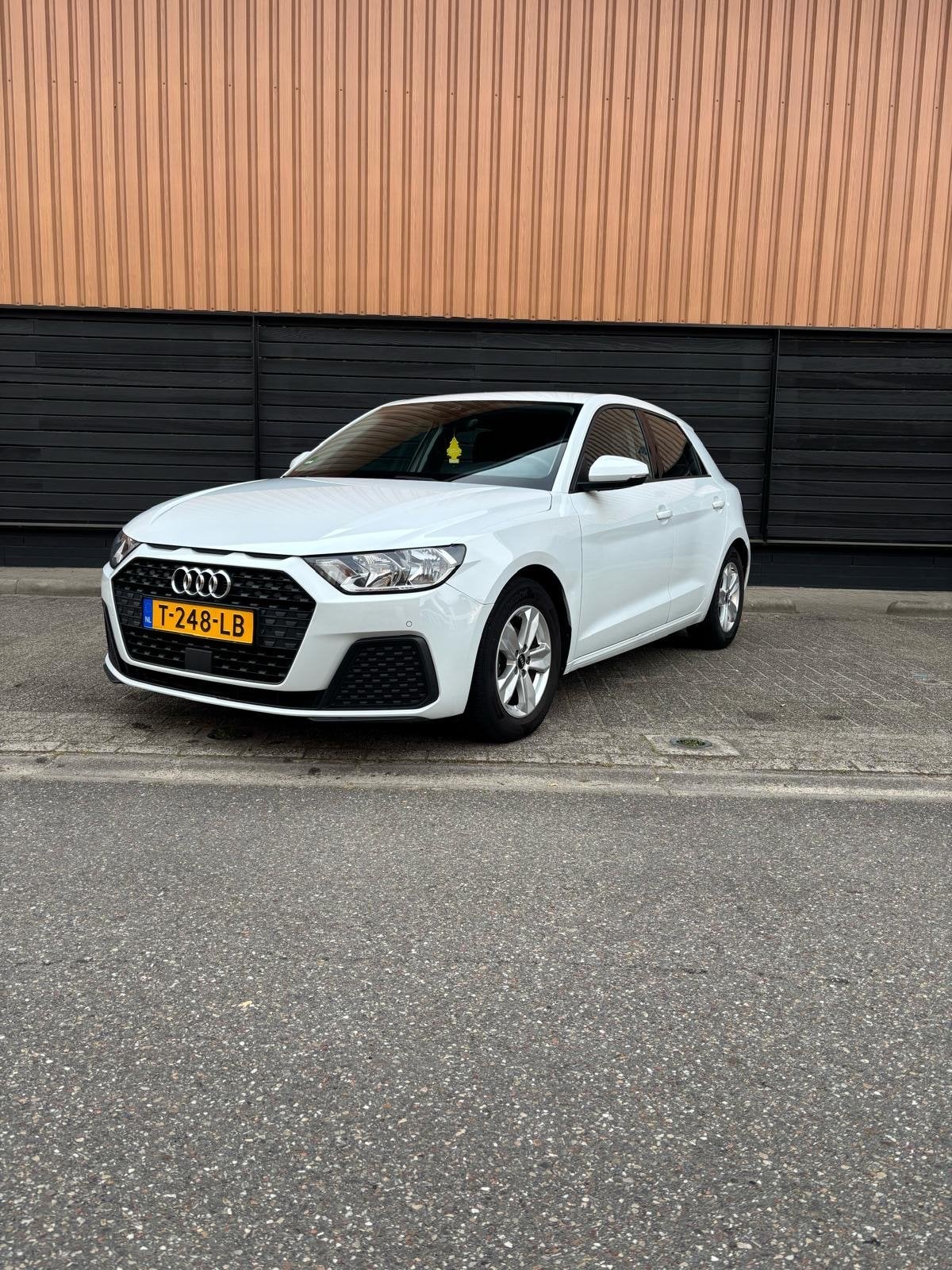Audi A1 25 Tfsi 95pk 2020 Wit, Auto's, Audi, Voorwielaandrijving, Stof, A1, Zwart