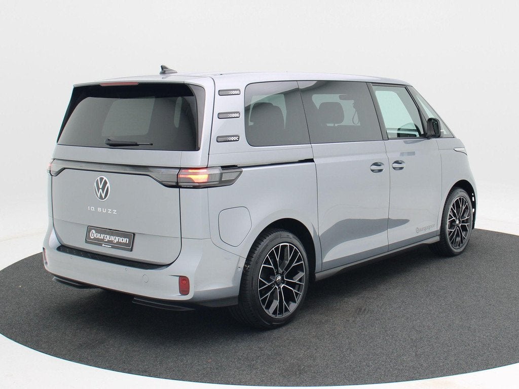 Volkswagen ID. Buzz Pro Limited Edition 210kW/286pk L1 79kWh, Auto's, Volkswagen, Automaat, 458 km, Zilver of Grijs, 79 kWh