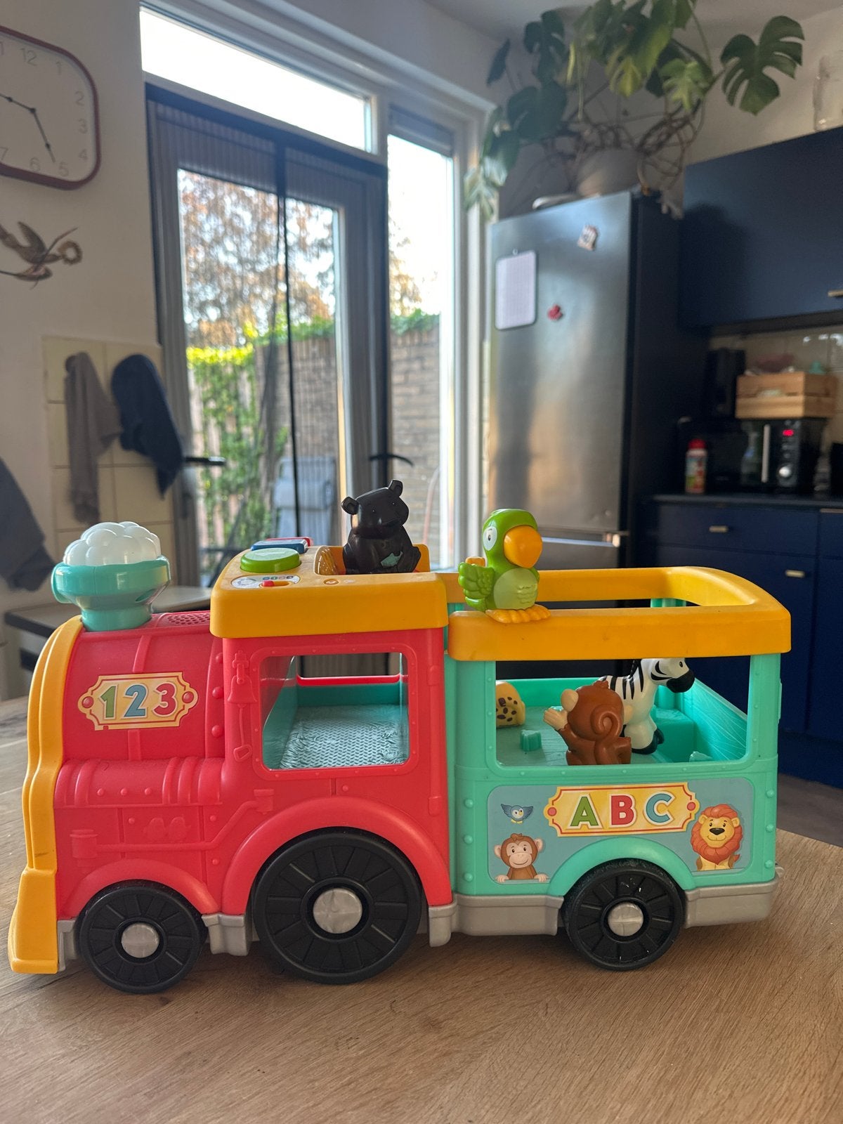 Fisher-Price Little People Dierentrein met geluid, Ophalen, Gebruikt, Auto, Met geluid