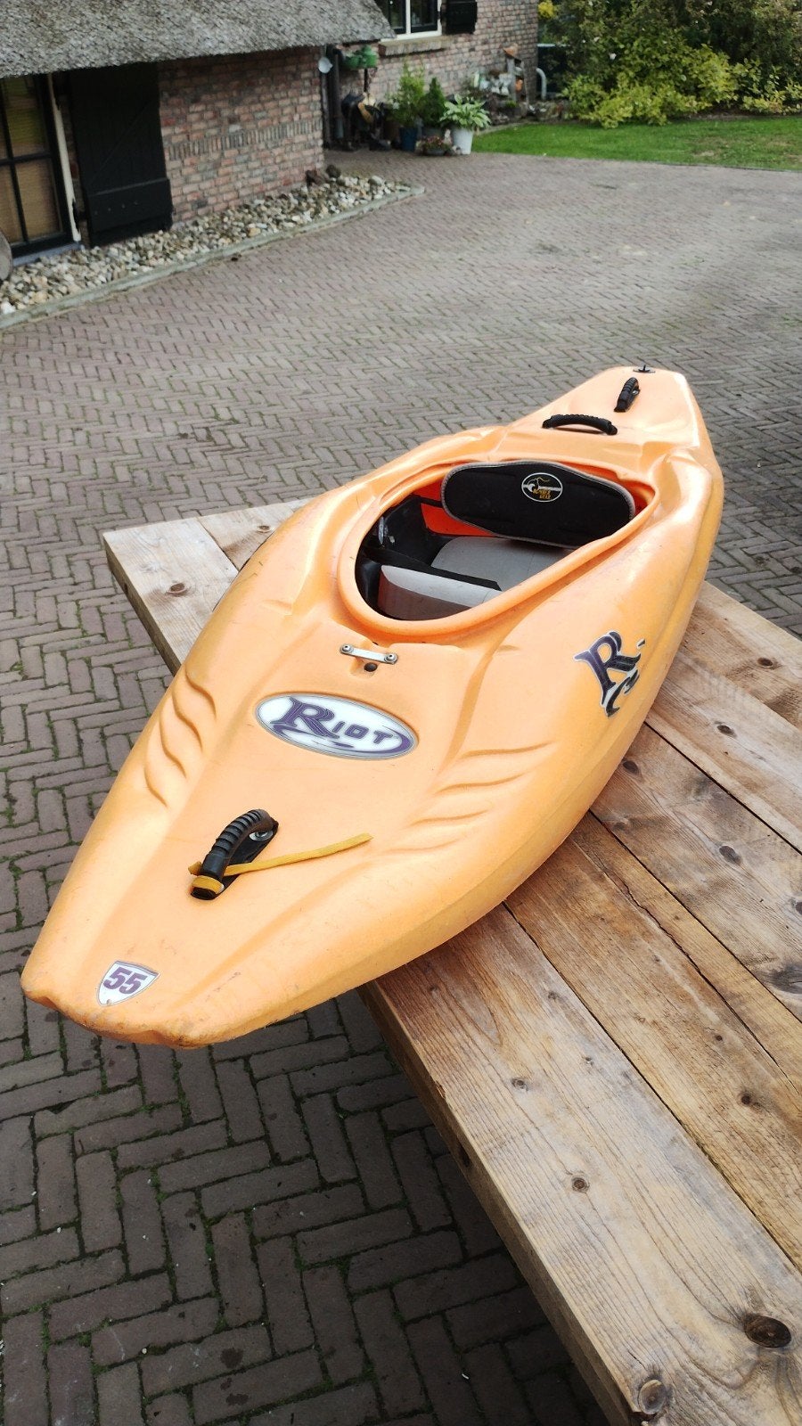 Wildwater Kajak Riot Booster 55- Gebruikt, Watersport en Boten, Ophalen, Gebruikt, 1-persoons