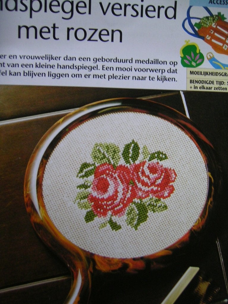 NIEUW, ORIGINEEL borduurpatroon rozen. Verkoop ook DMC garen, Ophalen of Verzenden, Nieuw, Handborduren, Patroon