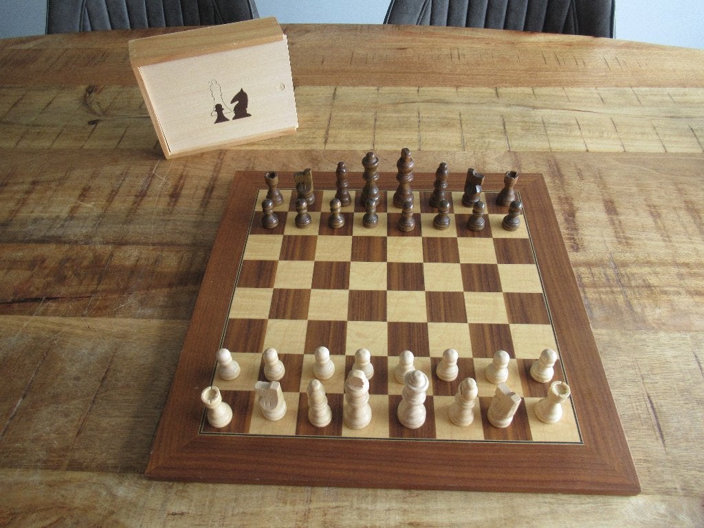 Schaakspel Schaakbord met apart kistje schaakstukken 40 cm, Ophalen of Verzenden, Zo goed als nieuw