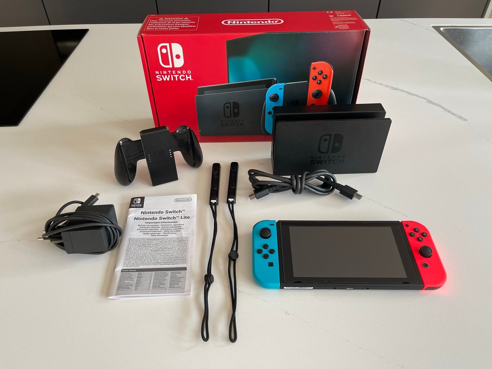 Nintendo Switch 2019 Upgrade | Compleet in doos, Ophalen of Verzenden, Zo goed als nieuw, Met 2 controllers, Switch 2019 Upgrade