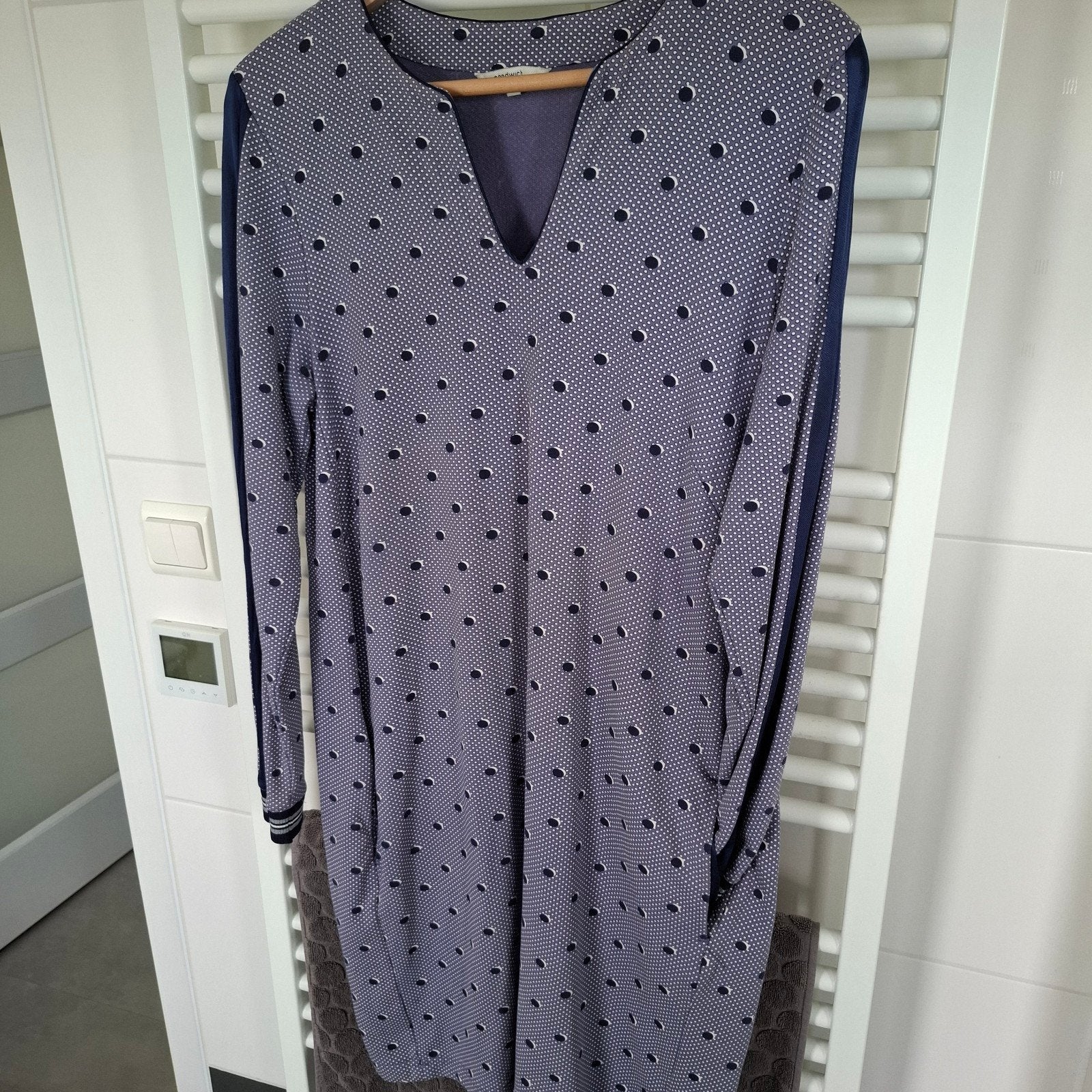 sandwich L jurk blauw, Maat 38/40 (M), Knielengte, Sandwich, Gedragen