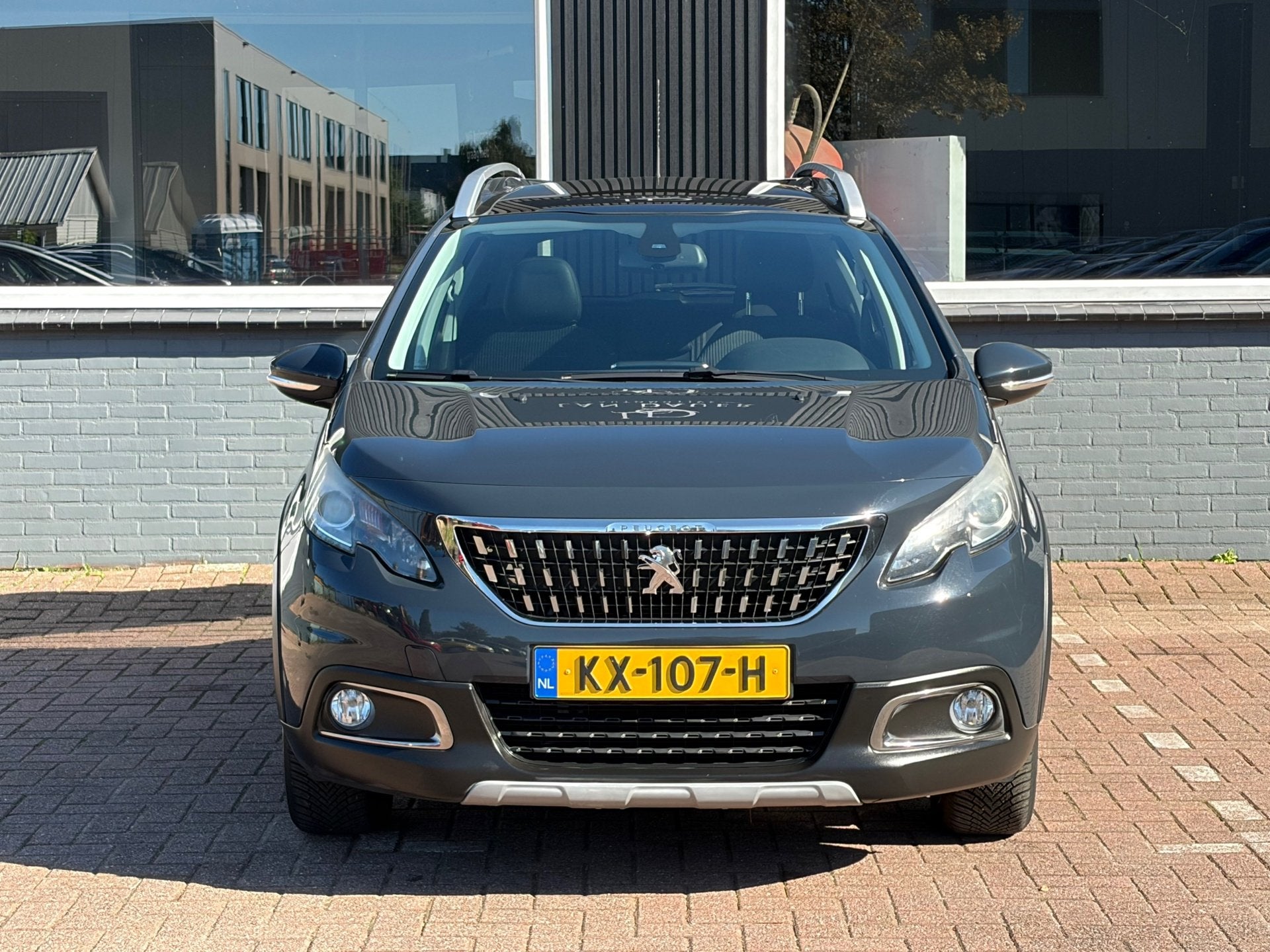 Peugeot 2008 1.2 PureTech Allure / Pano / Riem VV / Leder, Auto's, Voorwielaandrijving, Euro 6, Bedrijf, Handgeschakeld