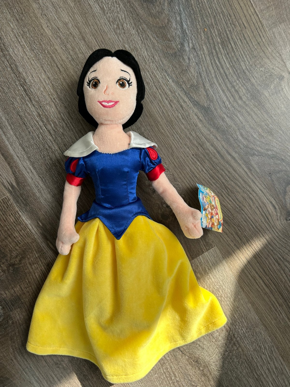 Sneeuwwitje knuffelpop - Disney prinses, Ophalen of Verzenden, Nieuw, Overige typen