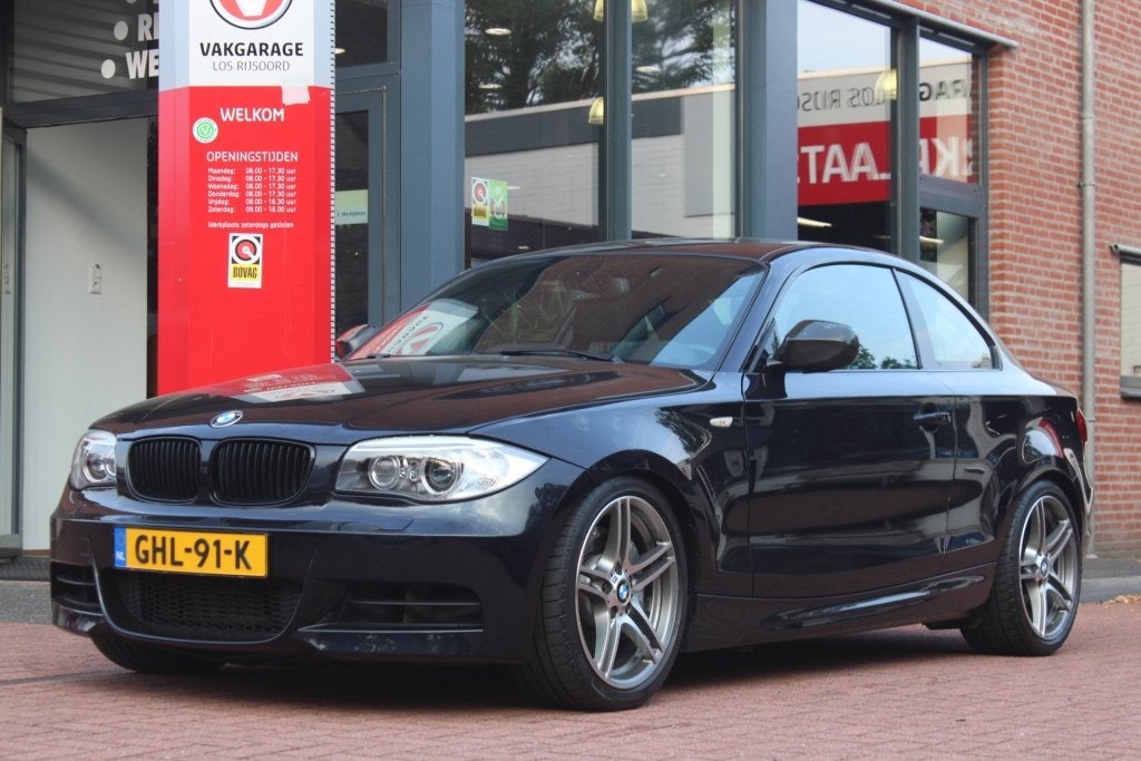 BMW 1-serie 135i Coupé Handgeschakeld *High Executive* | Sc, Auto's, 1-Serie, Euro 5, Gebruikt, Zwart