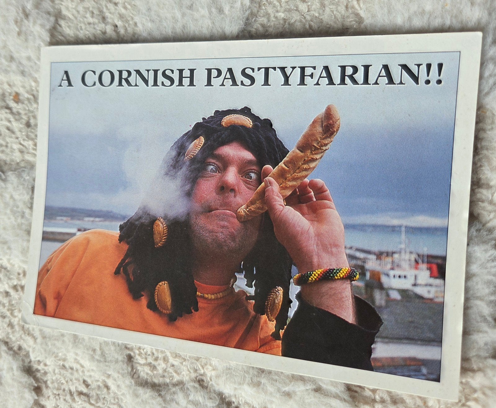 Grappige ansichtkaart 'A Cornish Pastyfarian', Verzenden, 1980 tot heden, Gelopen, Overige thema's