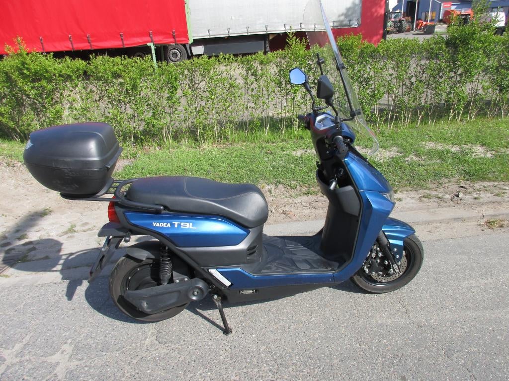 Yadea T9L Electrich scooter snor 25km, Fietsen en Brommers, Scooters | Overige merken, Onbekent, Yadea, Elektrisch, Zo goed als nieuw
