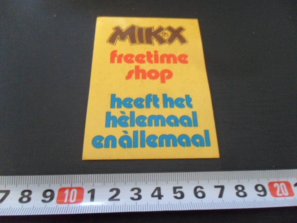 sticker MIKX freetime shop heeft het Hè;emaal en àllemaal, Ophalen, Zo goed als nieuw