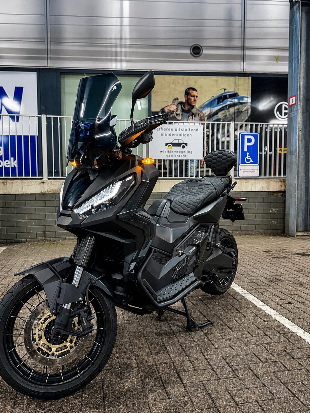 Honda X-ADV 750 | Matte Black x Carbon – 2022, Motoren, 750 cc, Motorrijbewijs A, Gebruikt, Automaat