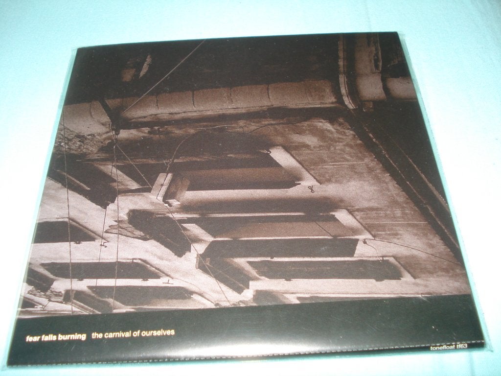 FEAR FALLS BURNING - THE CARNIVAL OF OURSELVES drone,ambient, Electronic, Ophalen of Verzenden, Zo goed als nieuw, Digipak