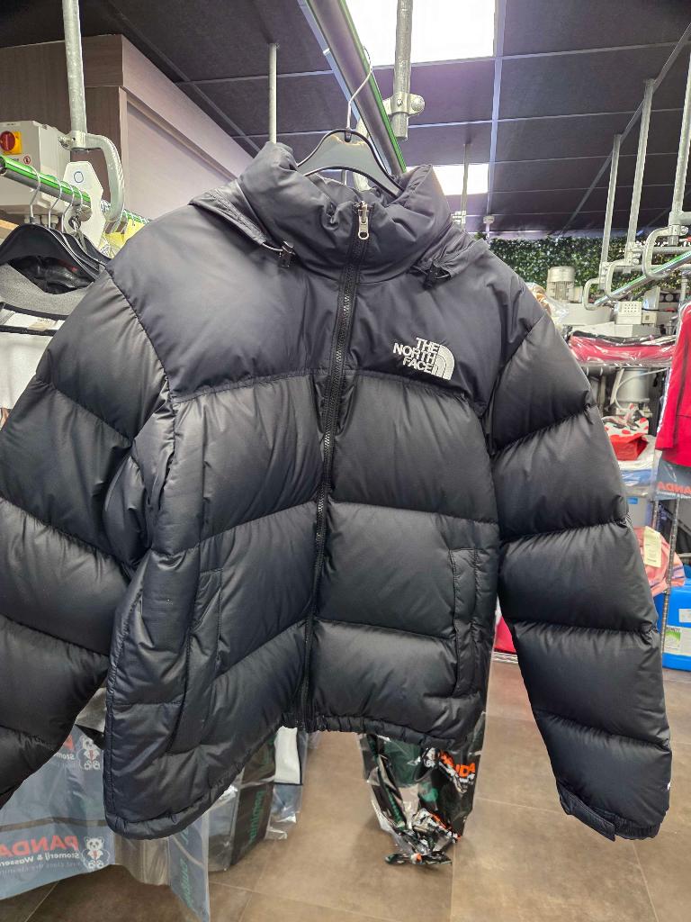 The North Face Nuptse M, Ophalen, Maat 48/50 (M), Zwart, Gedragen