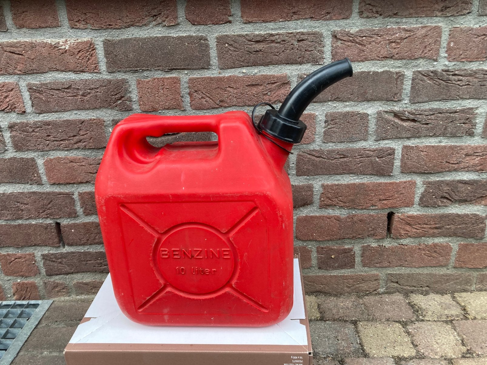 Benzine jerrycan 10 liter., Ophalen of Verzenden, Gebruikt