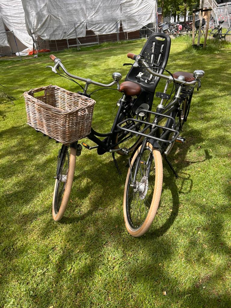 2 mooie transportfietsen, 28 inch, mat zwart, Fietsen en Brommers, Fietsen | Dames | Moederfietsen, Mandje, 0 zitjes, Trommelrem