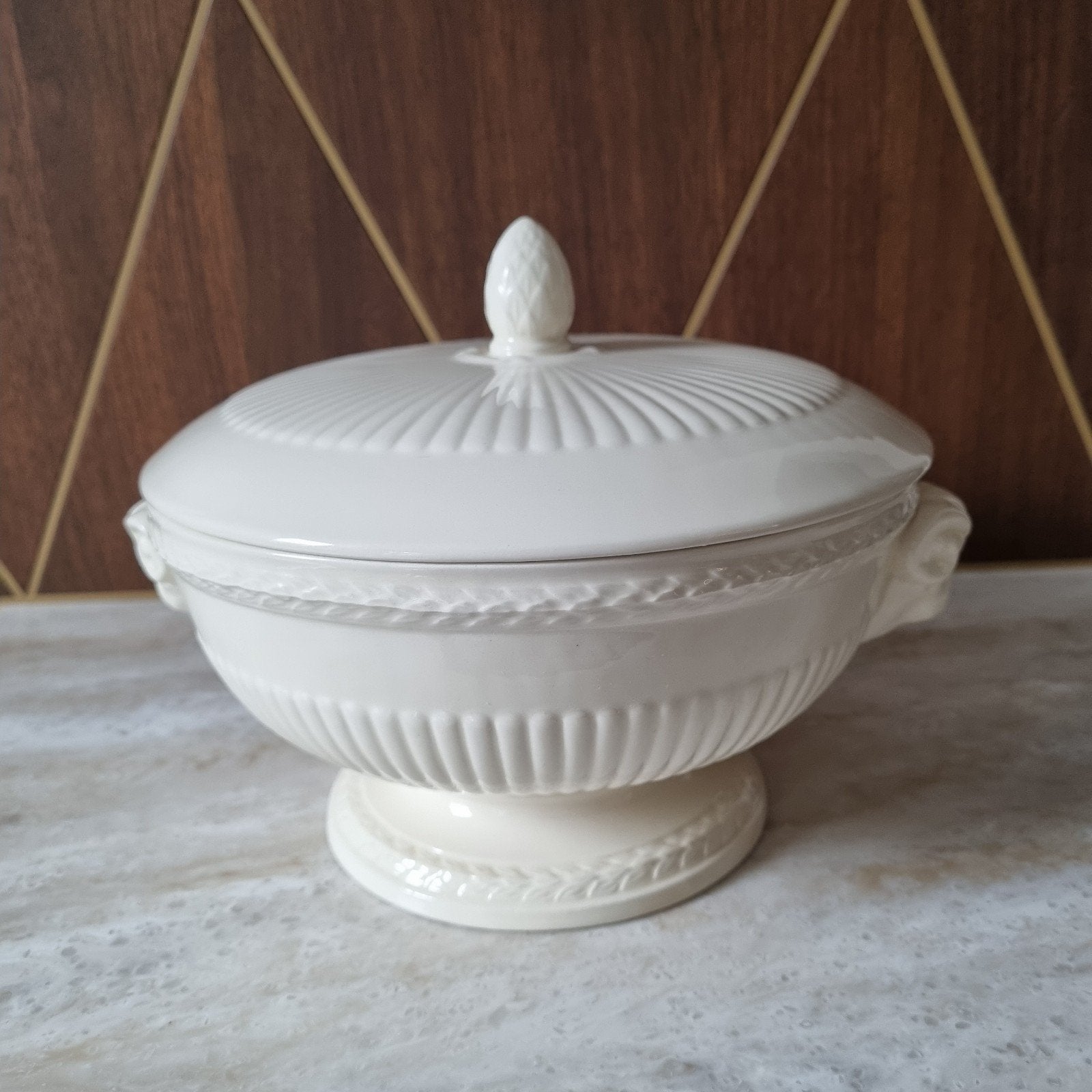 Wedgwood Edme dekschaal - 20 cm diameter, Ophalen of Verzenden