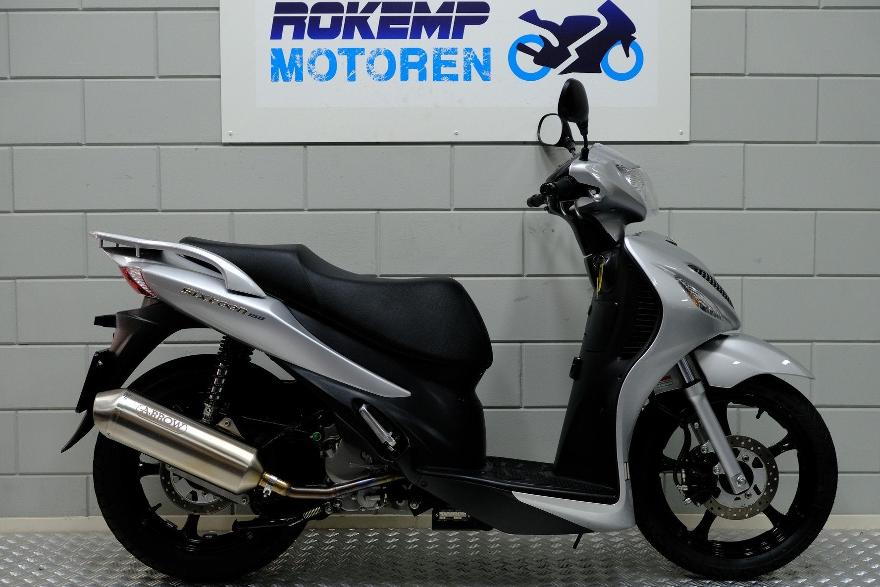 Suzuki UX 150 (bj 2010), Lange Dreef 12
4131NH  Vianen, NL, Suzuki, Klantenservice@suzuki.nl, Overig