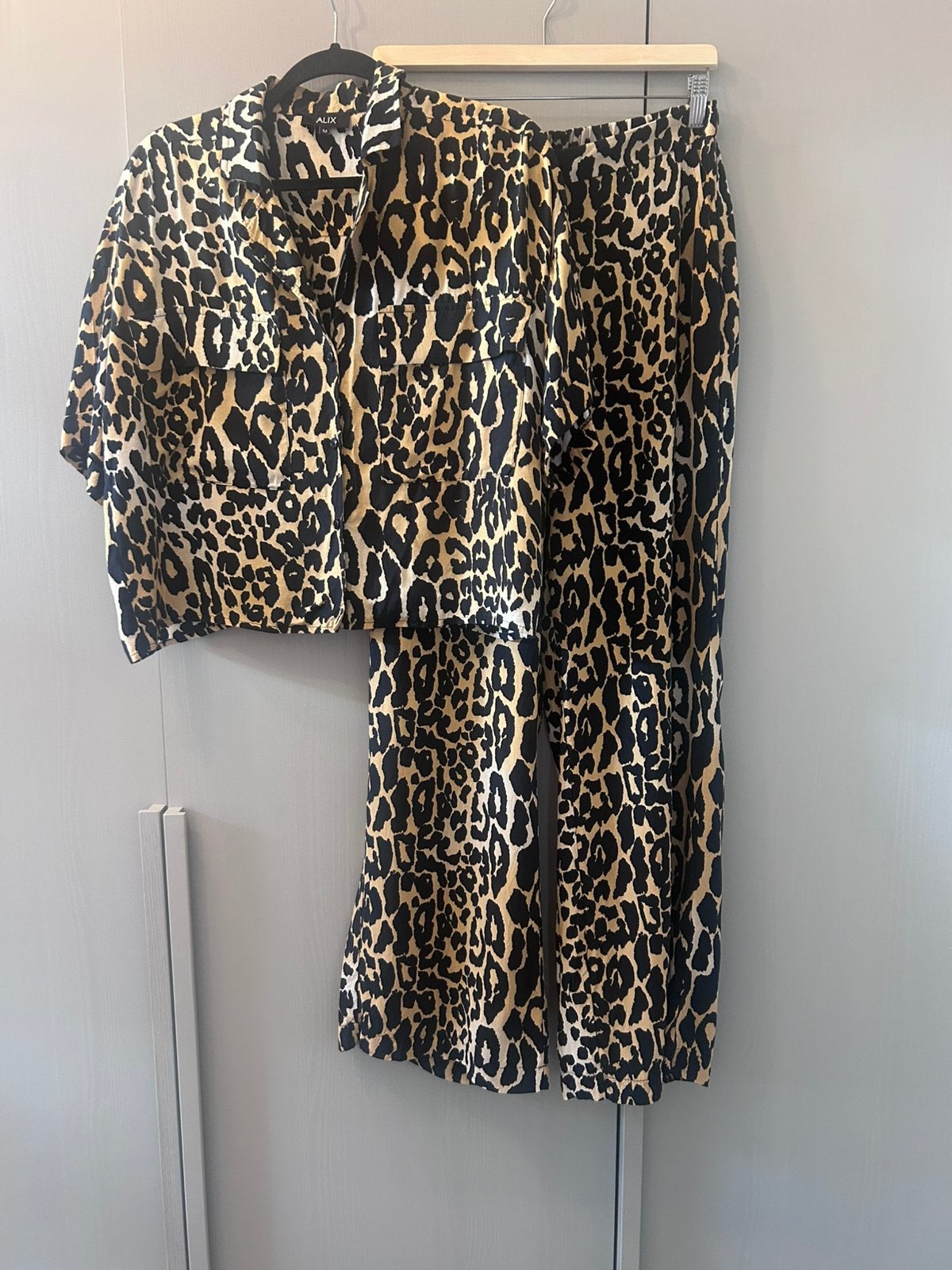 Leopard set Alix the Label maat M, Kleding | Dames, Maat 38/40 (M), Zwart, Ophalen of Verzenden, Zo goed als nieuw
