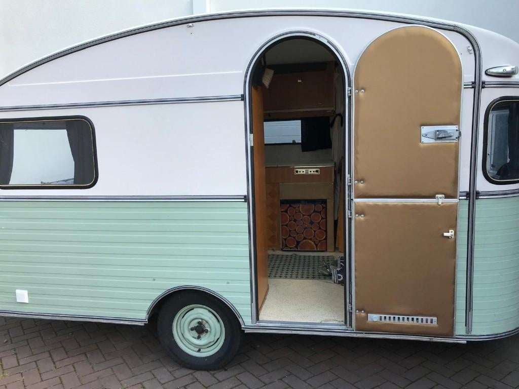 constructam  coral, Caravans en Kamperen, Caravans, Overige merken, Treinzit, 750 - 1000 kg, Particulier