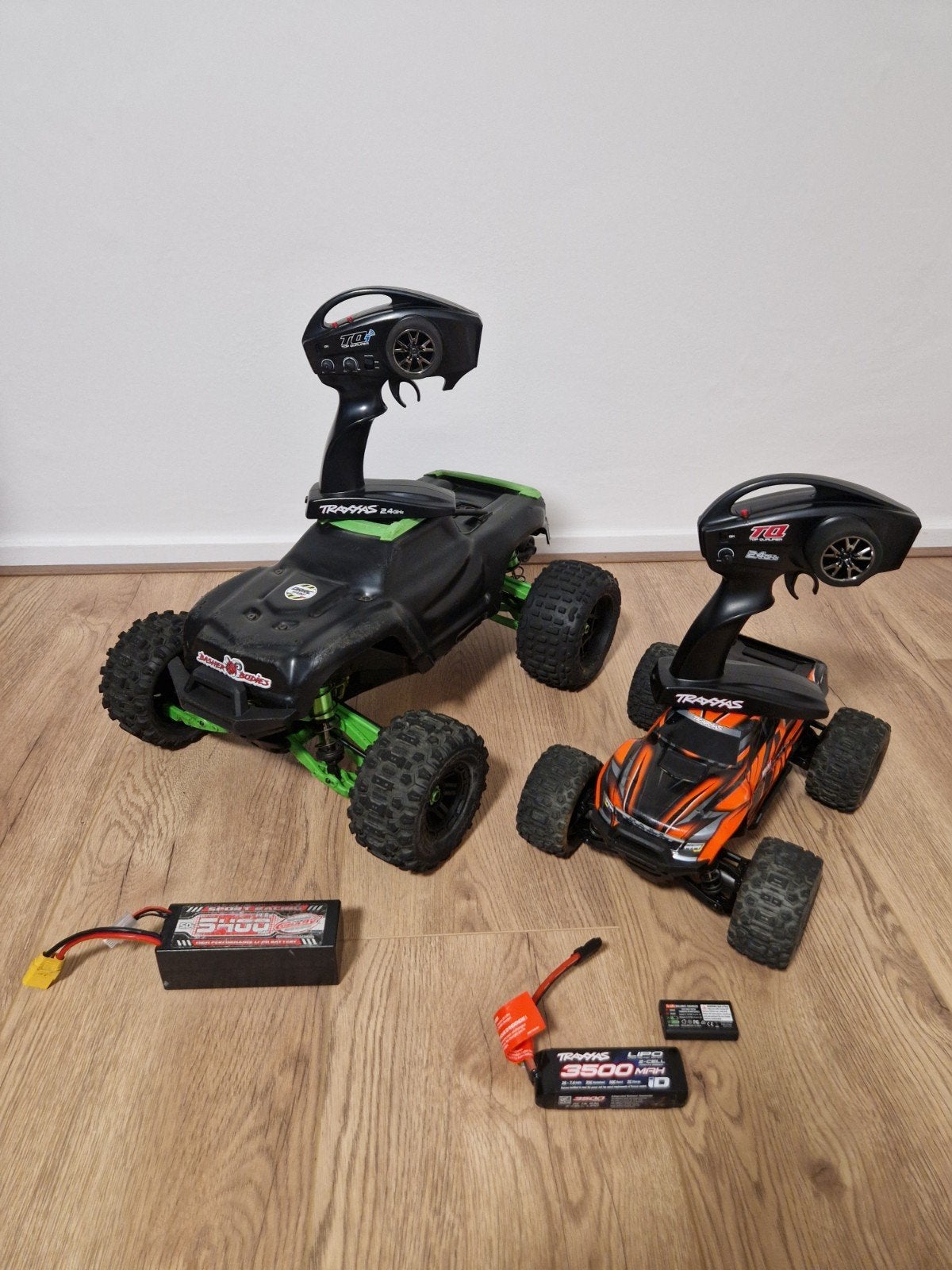 Traxxas Maxx + mini maxx met upgrades en accu's, Ophalen of Verzenden, Gebruikt