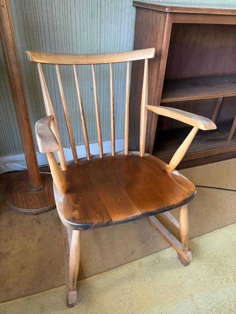 Vintage houten stoel met spijlen rugleuning, Ophalen