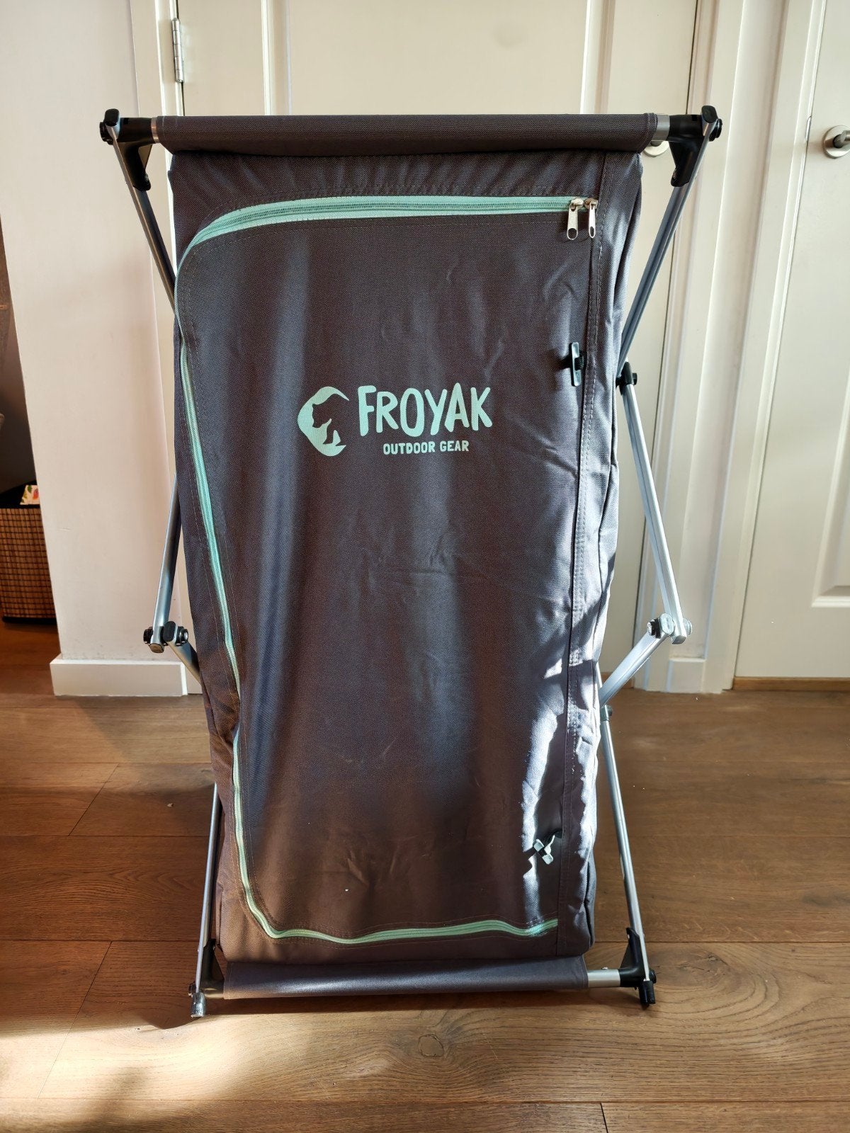 Froyak Camping Kastje - Opvouwbaar en Compact, Ophalen, Zo goed als nieuw