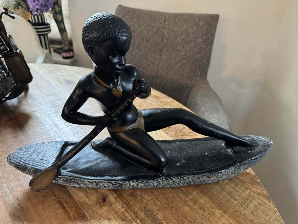 Decoratief beeld jongen in kano / Art Deco stijl, Ophalen of Verzenden