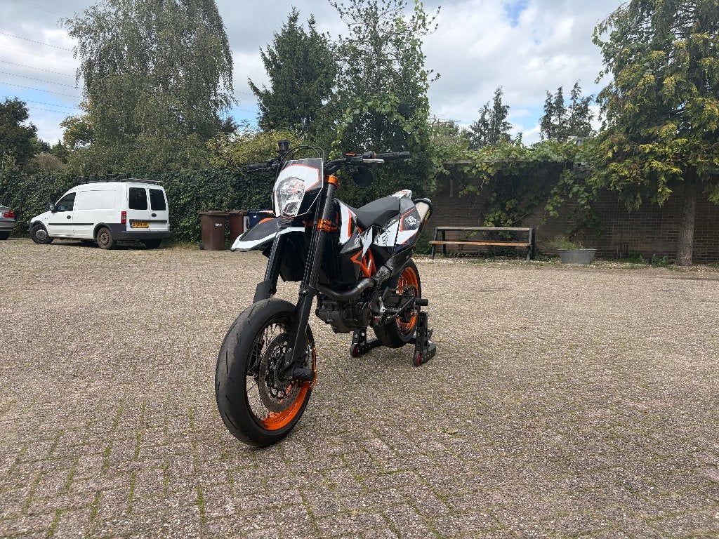 KTM 690 SMC R 2017 720cc big-bore, Motoren, Particulier, Minimaal motorrijbewijs A2, Handgeschakeld, 1 cilinder
