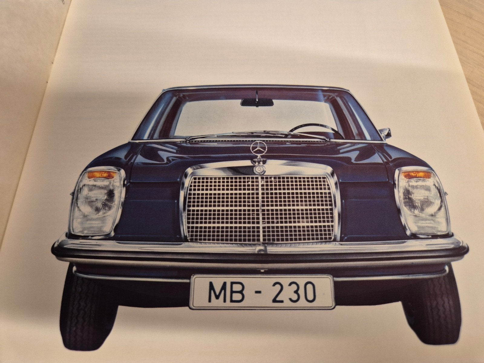 1967 folder Mercedes 230 6 cilinders /8 introductie w114 typ, Ophalen of Verzenden, Mercedes