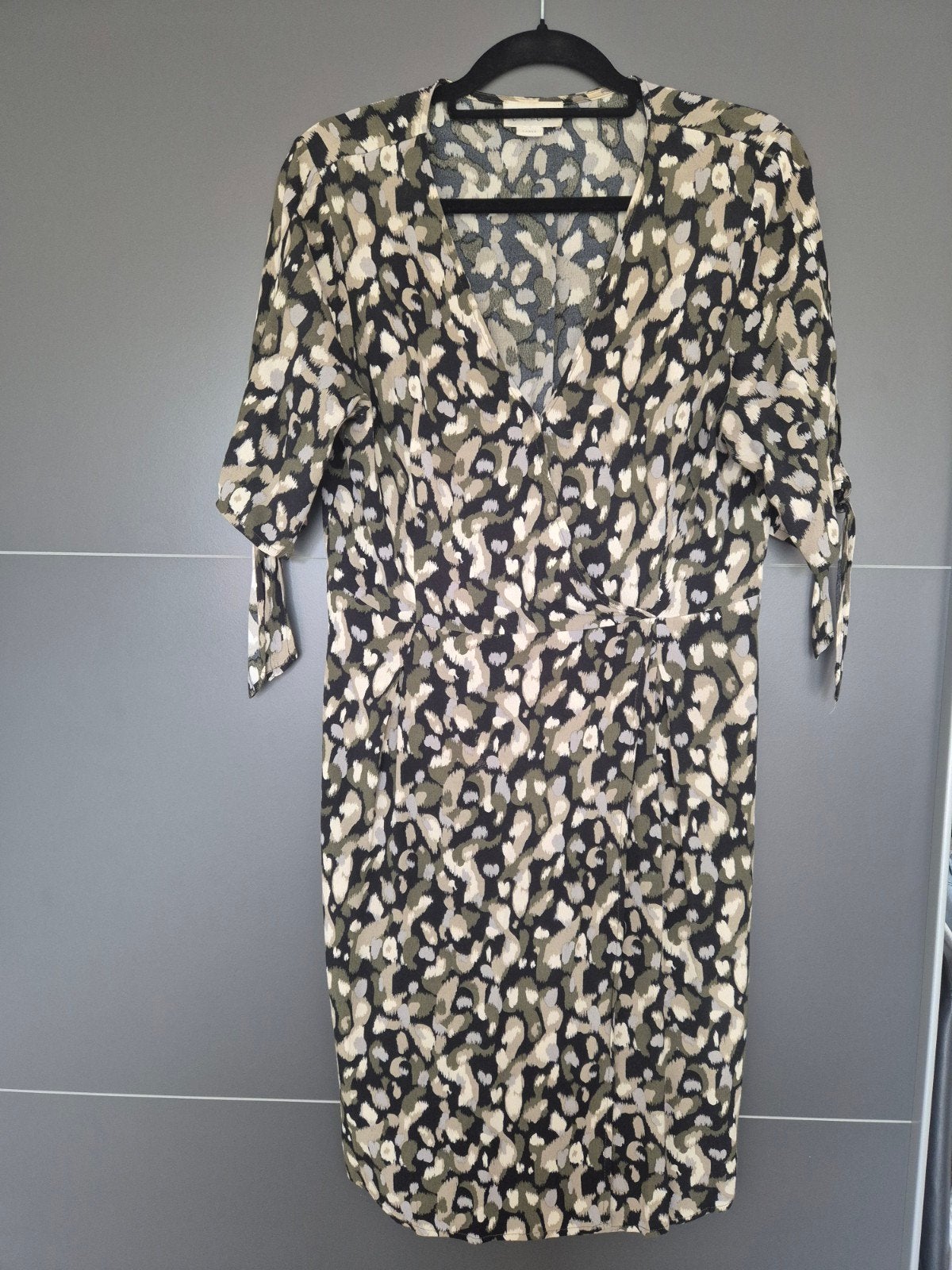 Cotton Club Groene Jurk met V-hals, Maat L (40), Kleding | Dames, Maat 38/40 (M), Ophalen of Verzenden, Zo goed als nieuw, Cotton Club