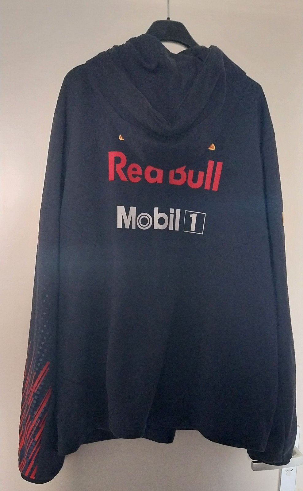 Red Bull Racing vest - Maat XL, Zwart, Maat 56/58 (XL), Ophalen of Verzenden, Gedragen