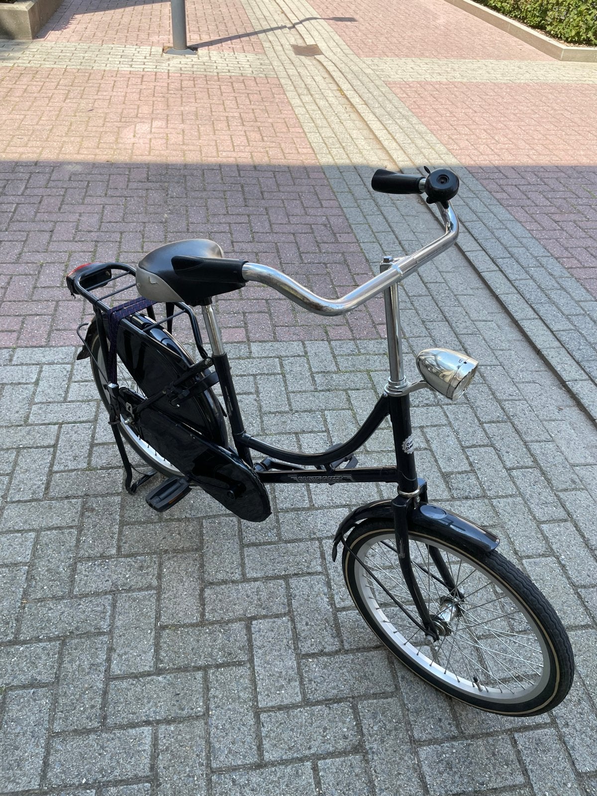 Zwarte meisjes fiets met lage instap en bagagedrager, Terugtraprem, 50 tot 53 cm, Ophalen, Overige merken