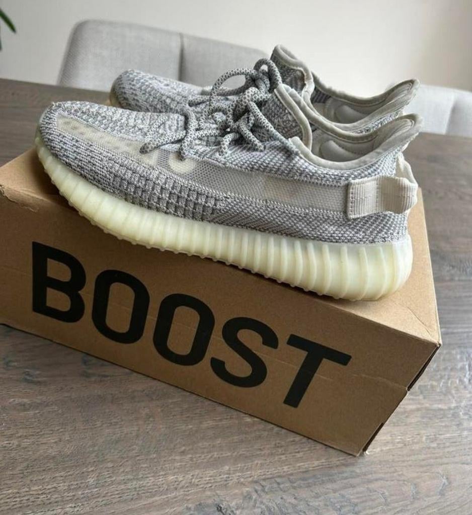 Yeezy 350 V2 boost sneakers, Kleding | Heren, Schoenen, Overige kleuren, Ophalen of Verzenden, Adidas Yeezy, Sneakers of Gympen