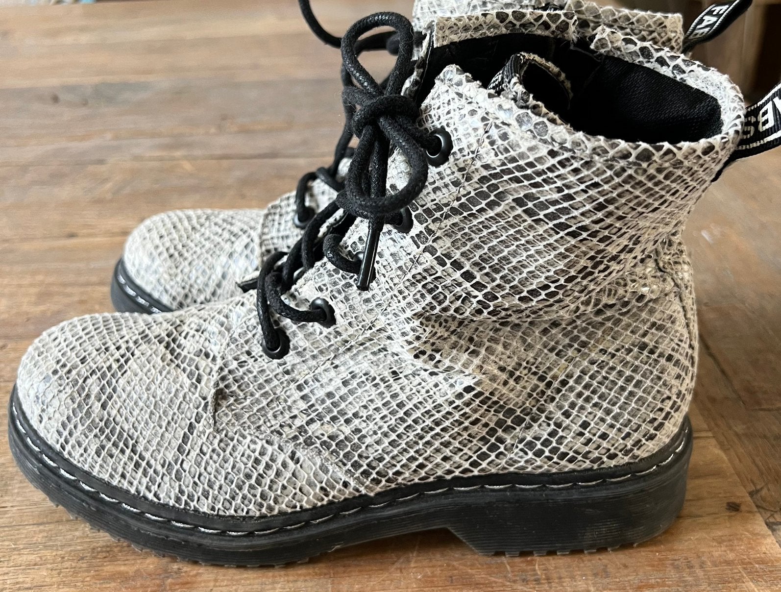 Boots / enkellaarsjes maat 39 FABS, Kleding | Dames, Schoenen, Ophalen of Verzenden, Zo goed als nieuw, Overige kleuren