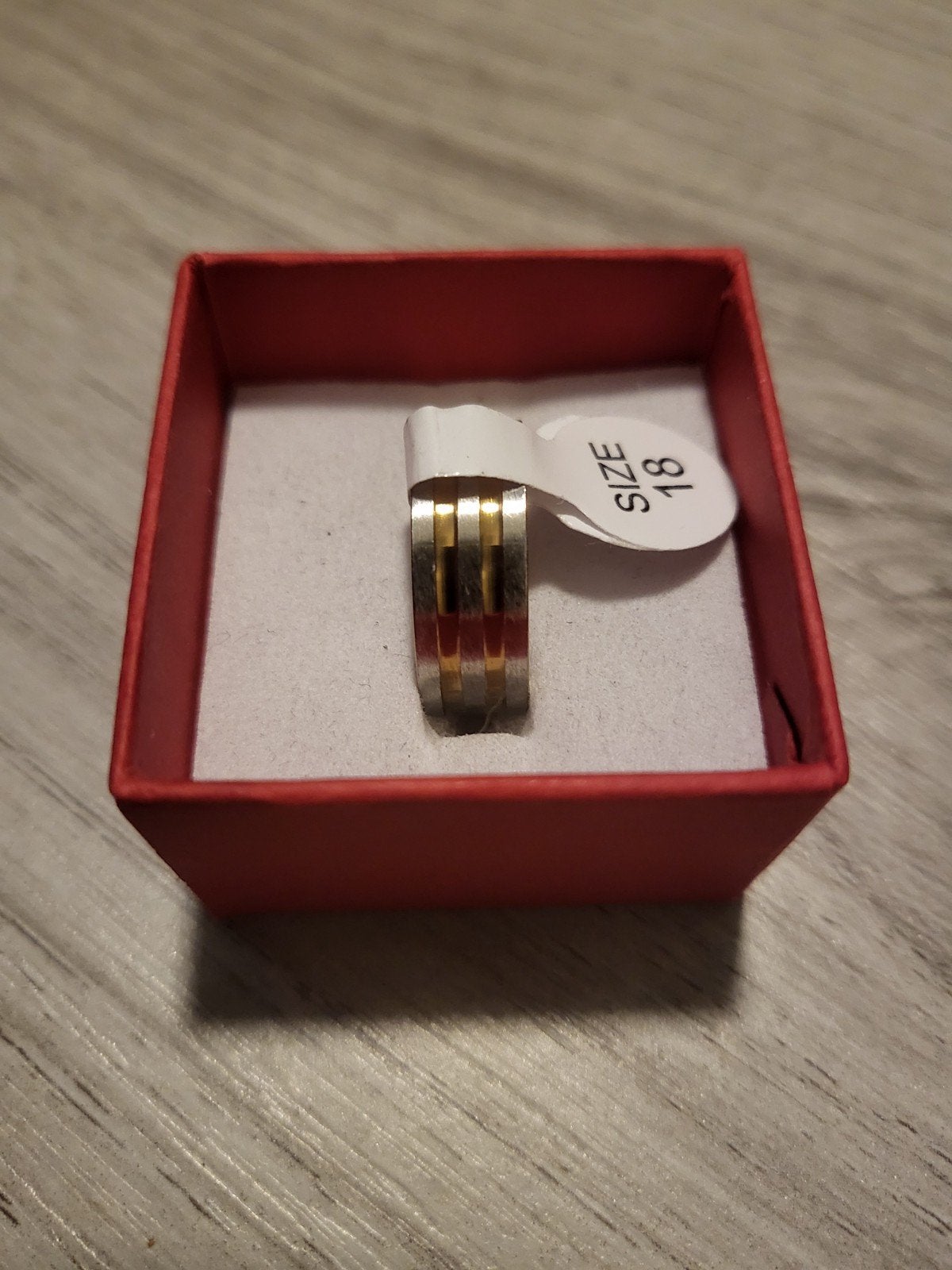 Nieuwe Ring Maat 18 - Goudkleurig en Zilverkleurig, 18 tot 19, IJzer of Staal, Nieuw, Ophalen of Verzenden