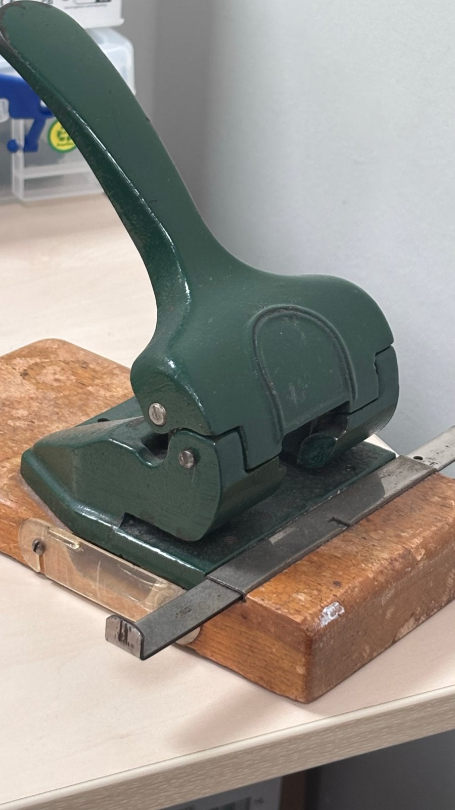 Vintage perforator, Antiek en Kunst, Antiek | Overige Antiek, Ophalen of Verzenden