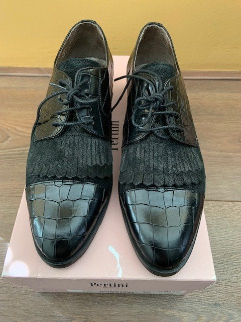 Pertini veter schoenen / Maat 37,5 (Ik heb maat 38), Schoenen met lage hakken, Zwart, Ophalen of Verzenden, Zo goed als nieuw