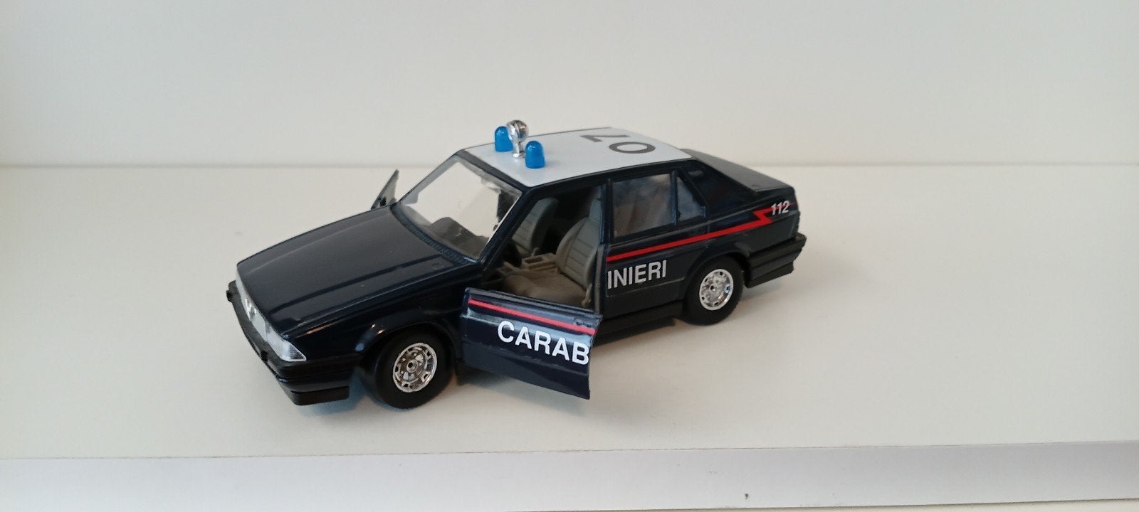 Alfa Romeo 75 Carabinieri Bburago., Ophalen of Verzenden, Nieuw, Auto, Bburago
